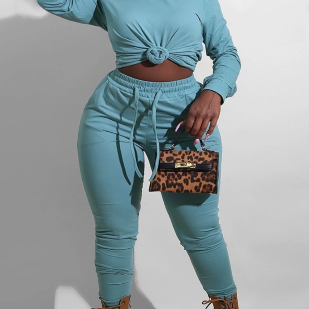 Blue Sky 2 Piece Set